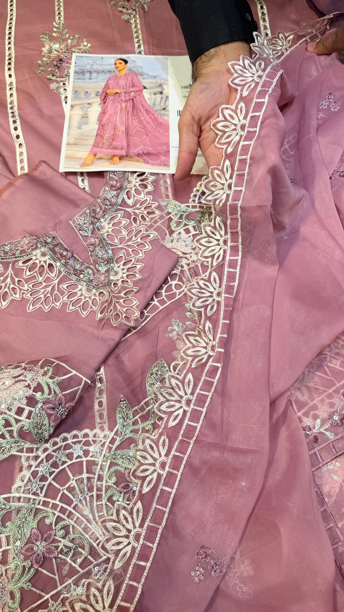 MARIA.B LAWN MPC-2406 3 Piece Embroidered Regular priceRs.6,850.00 PKR