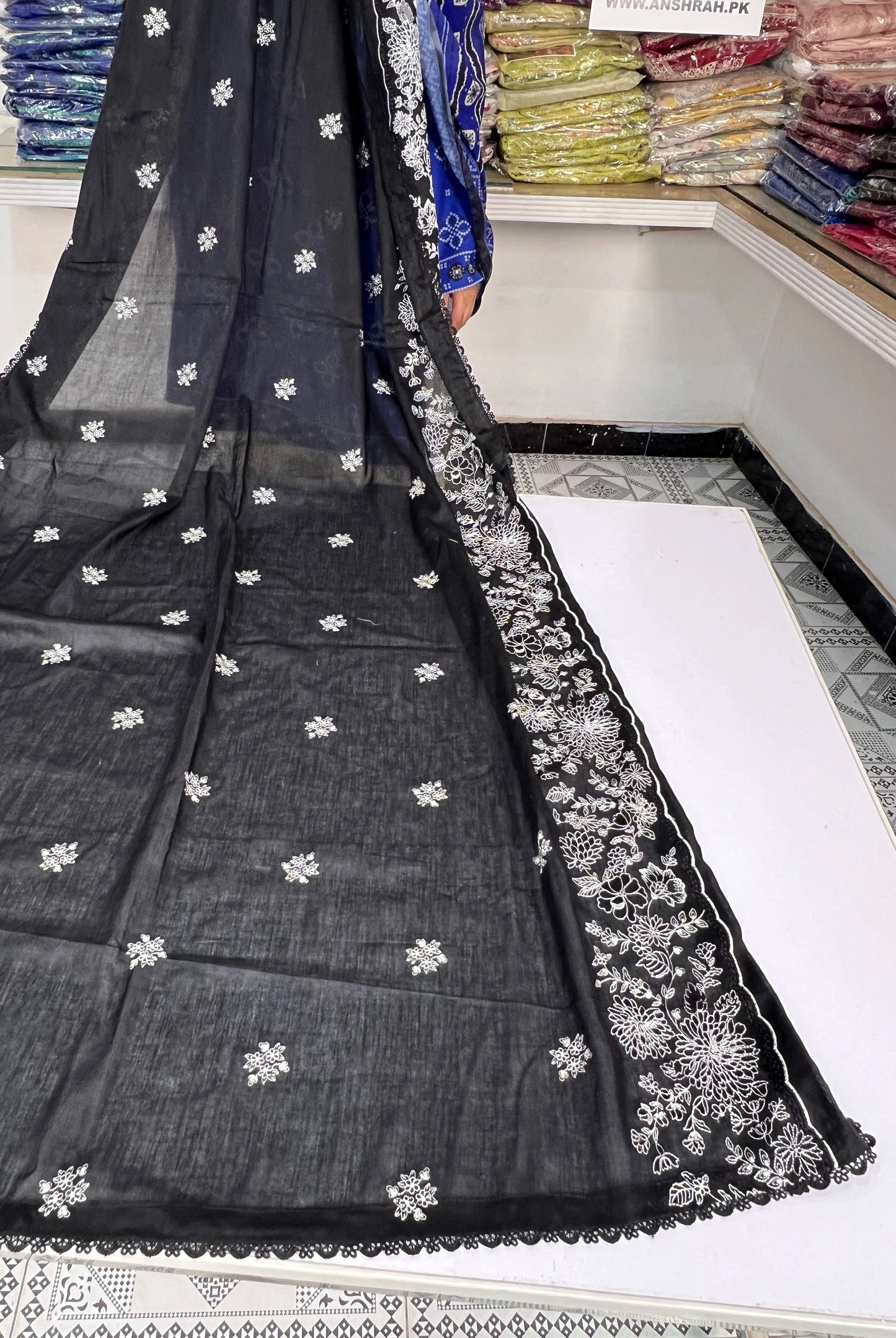 Kayseria Shawl Lawn 04