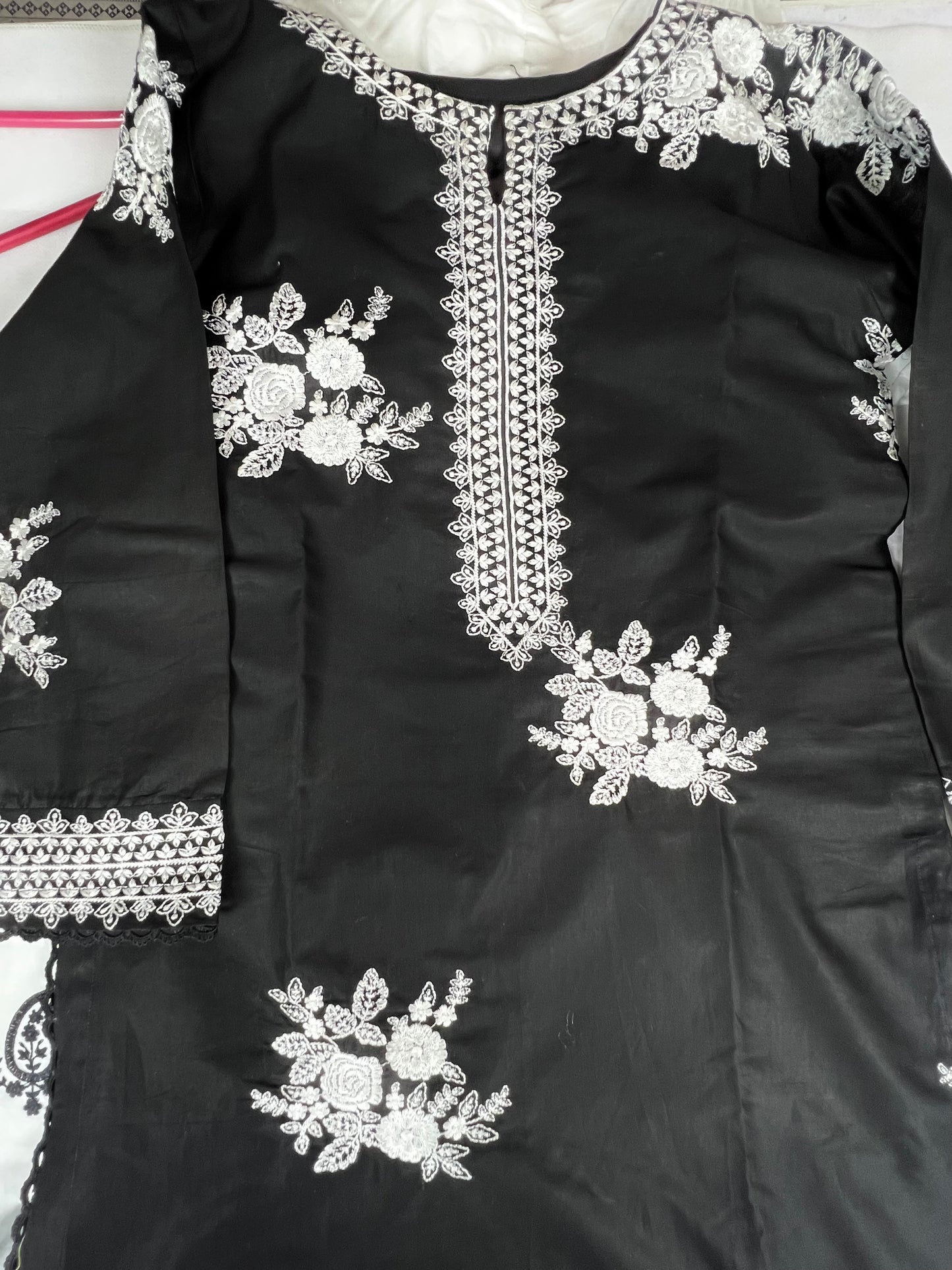 ZARA SHAHJAHAN BLACK & WHITE UNSTICHED