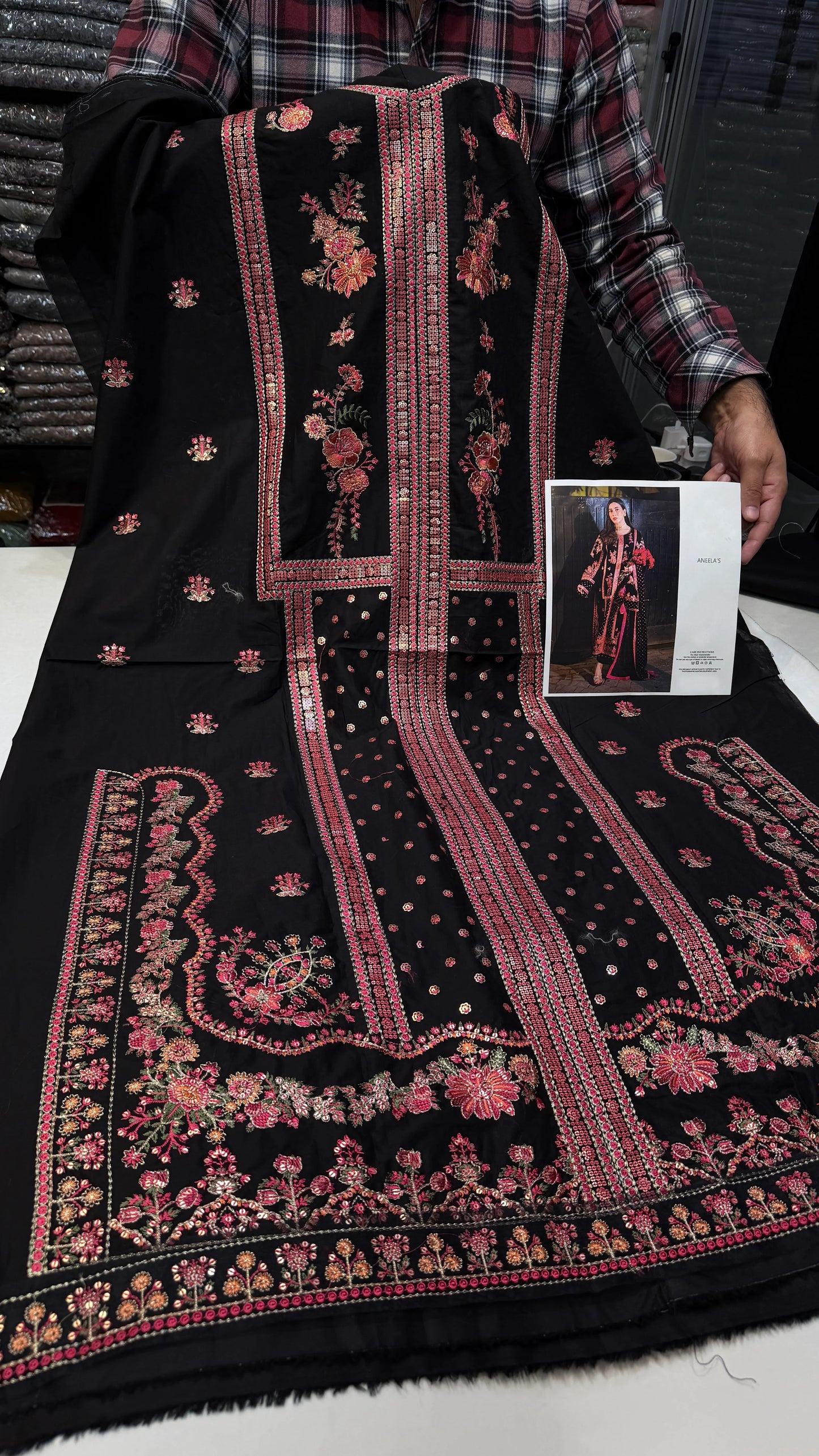 ANEELAS LAWN AVL-01  3 Piece Embroidered