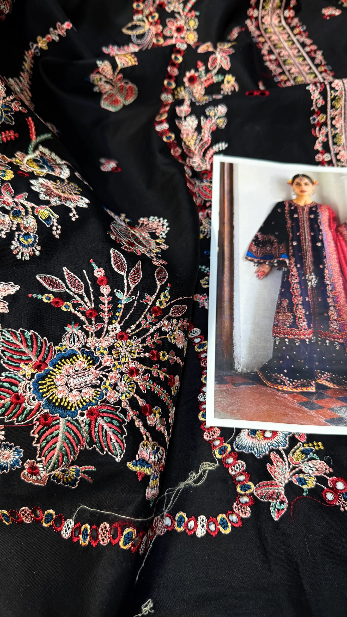 HUSSAIN REHAR LAWN BLIZ  black