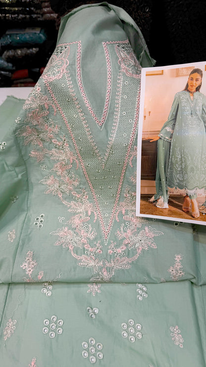 QALAMAKAR LAWN SB02  3 pc Embroidered