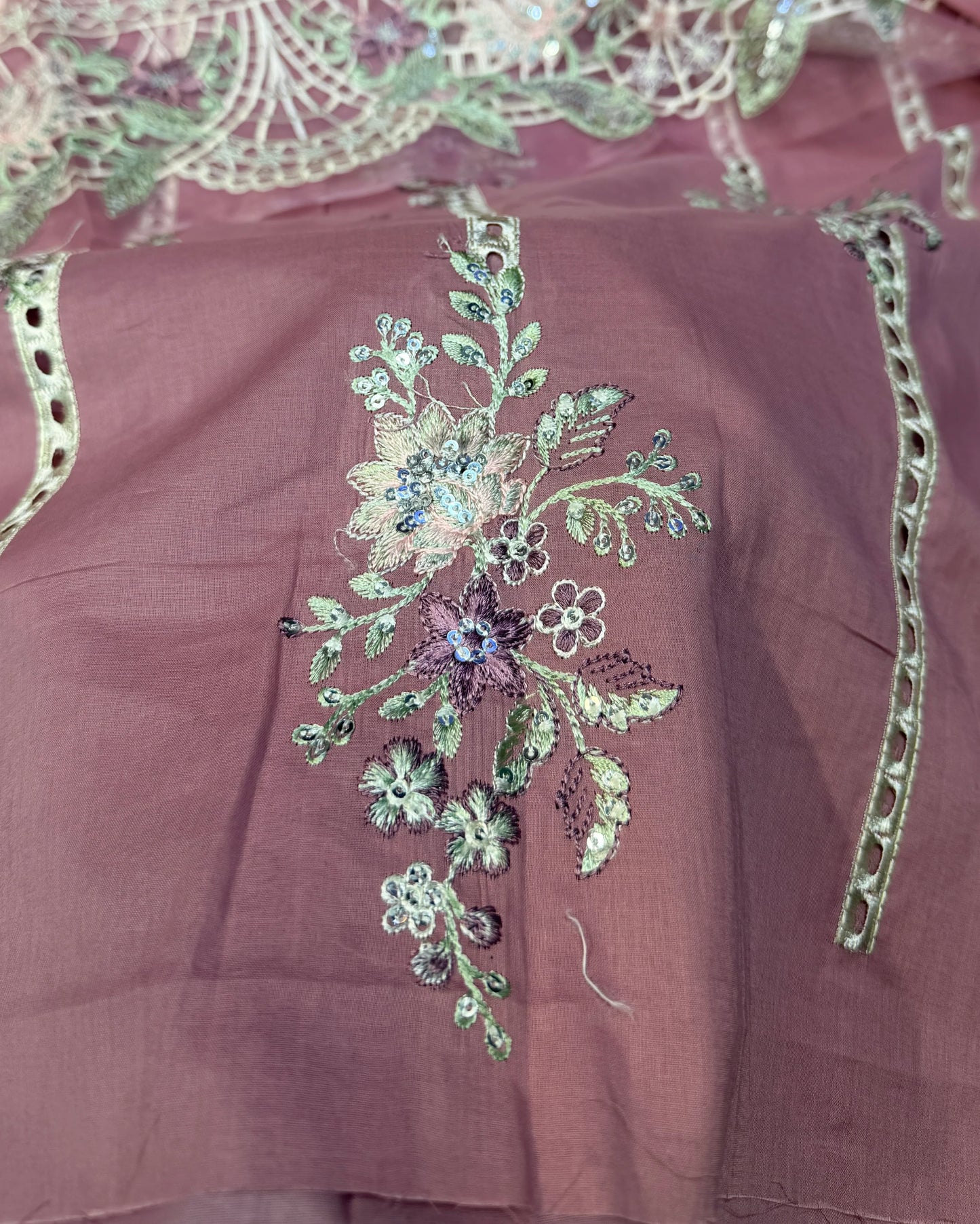 MARIA.B LAWN MPC-2406  3 Piece Embroidered Regular priceRs.6,850.00 PKR