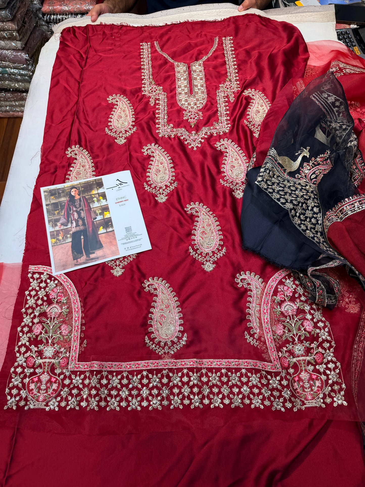 ETHNC SILK E-1024 CHERRY RED