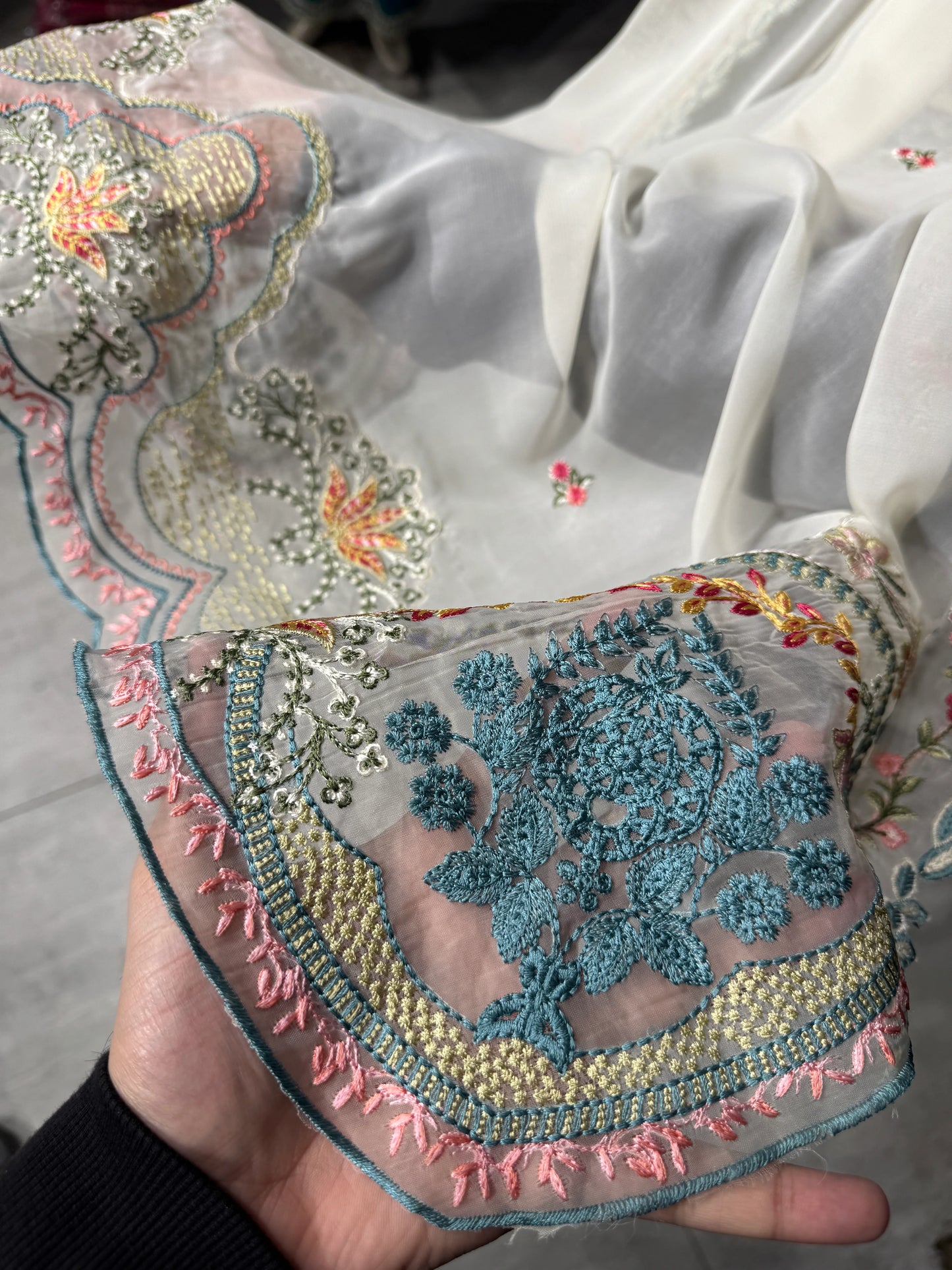 QALAMKAR LAWN RIMSHA RTW