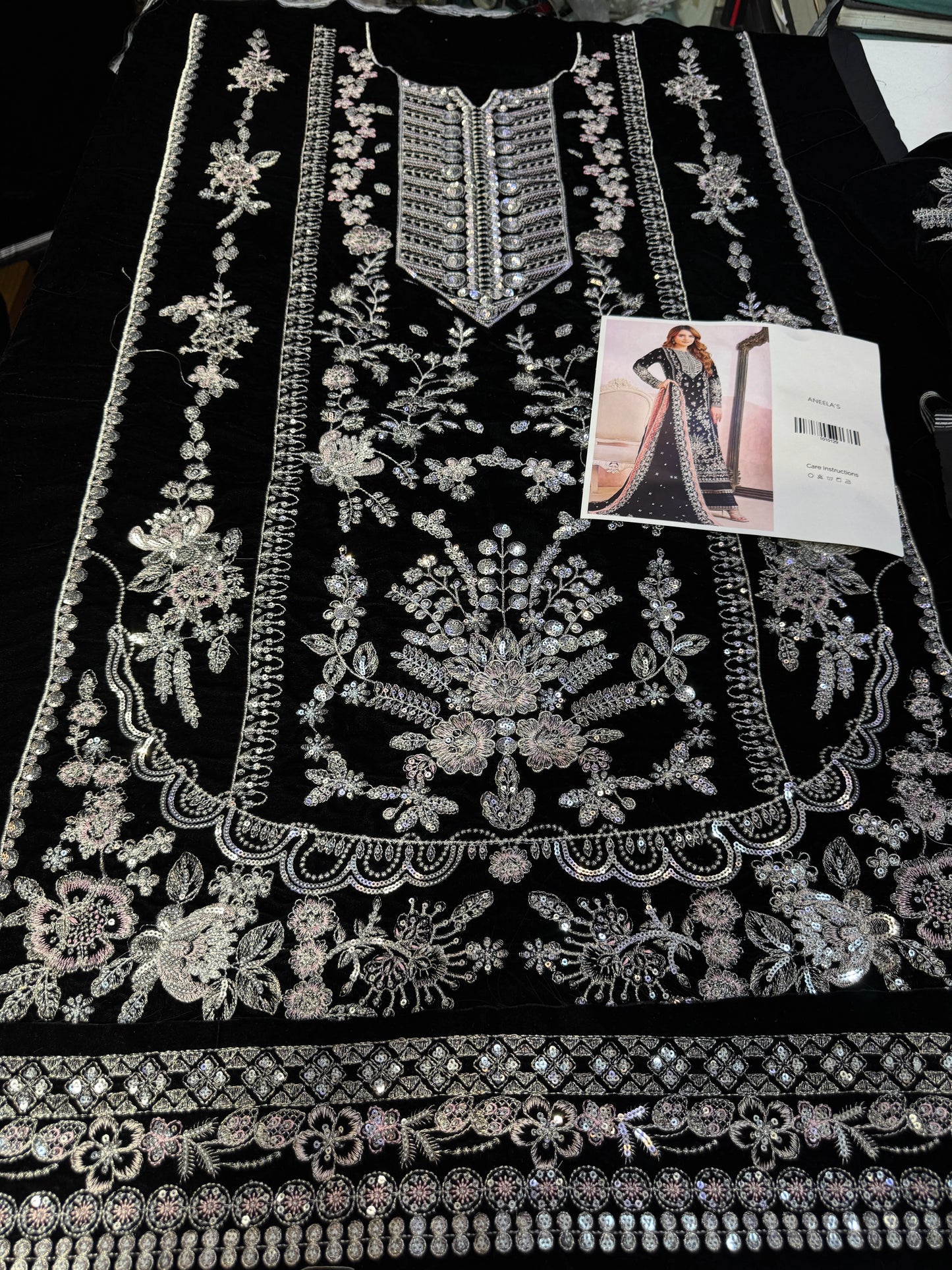ANEELAS VELVET BLACK LUXE Rs.7,750.00