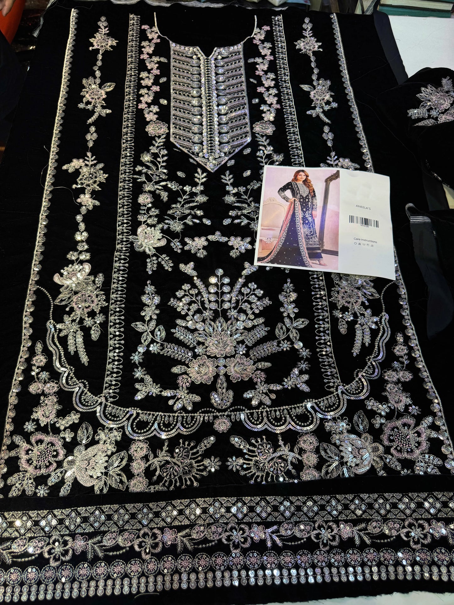 ANEELAS VELVET BLACK LUXE Rs.7,750.00