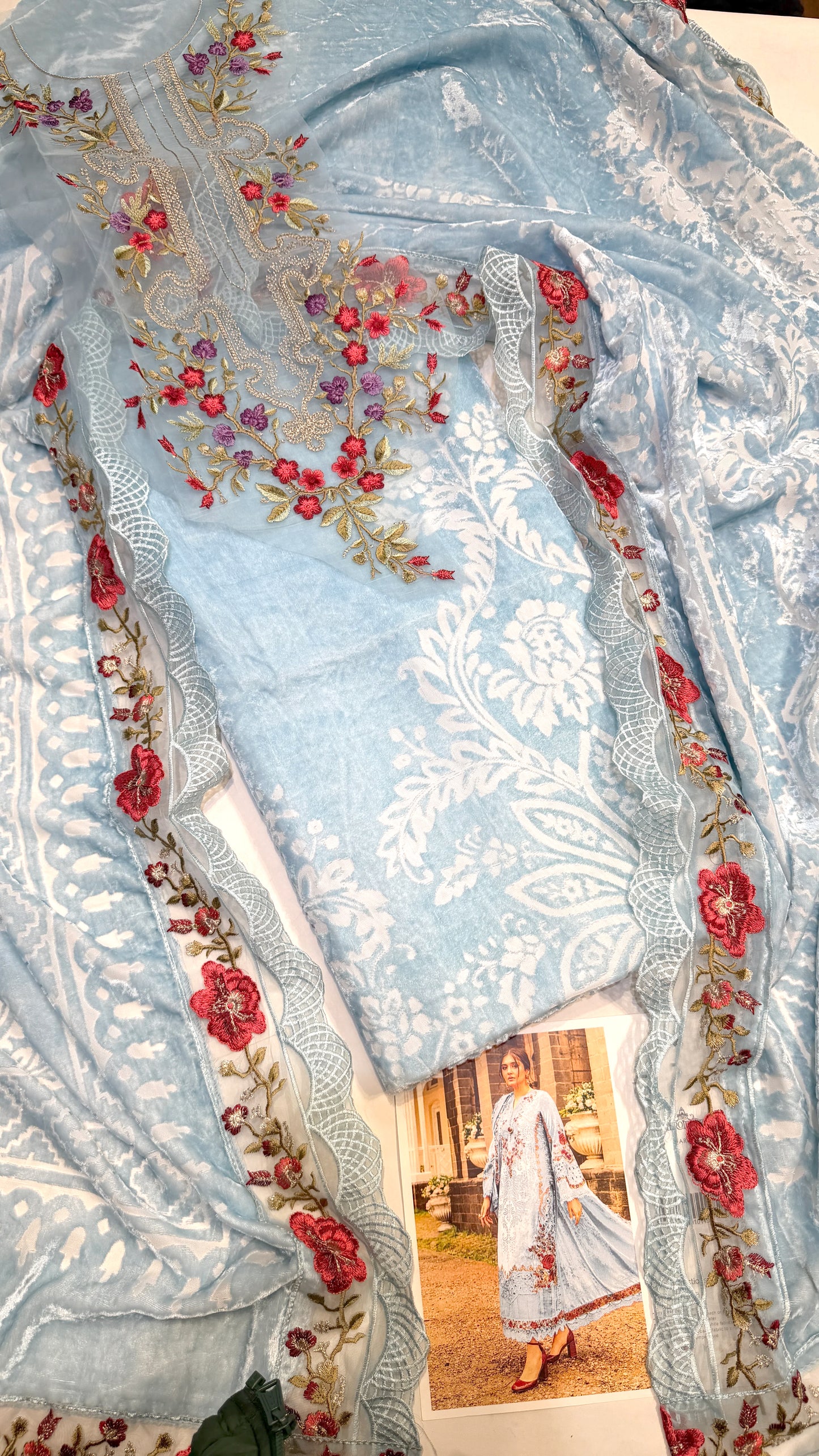 VELVET PALACHI 3PC MB ICE FEROZI