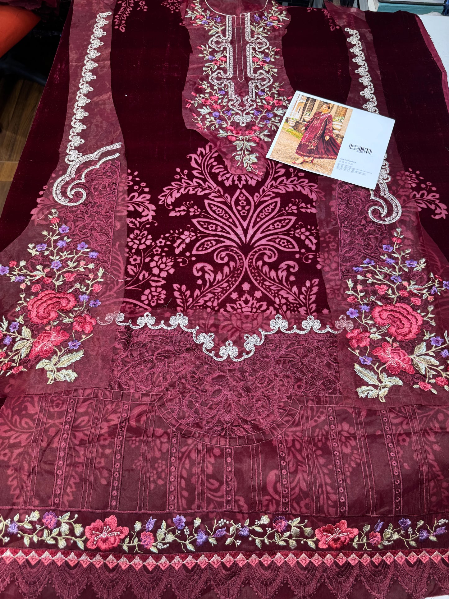 VELVET PALACHI 3PC MBP  Maroon