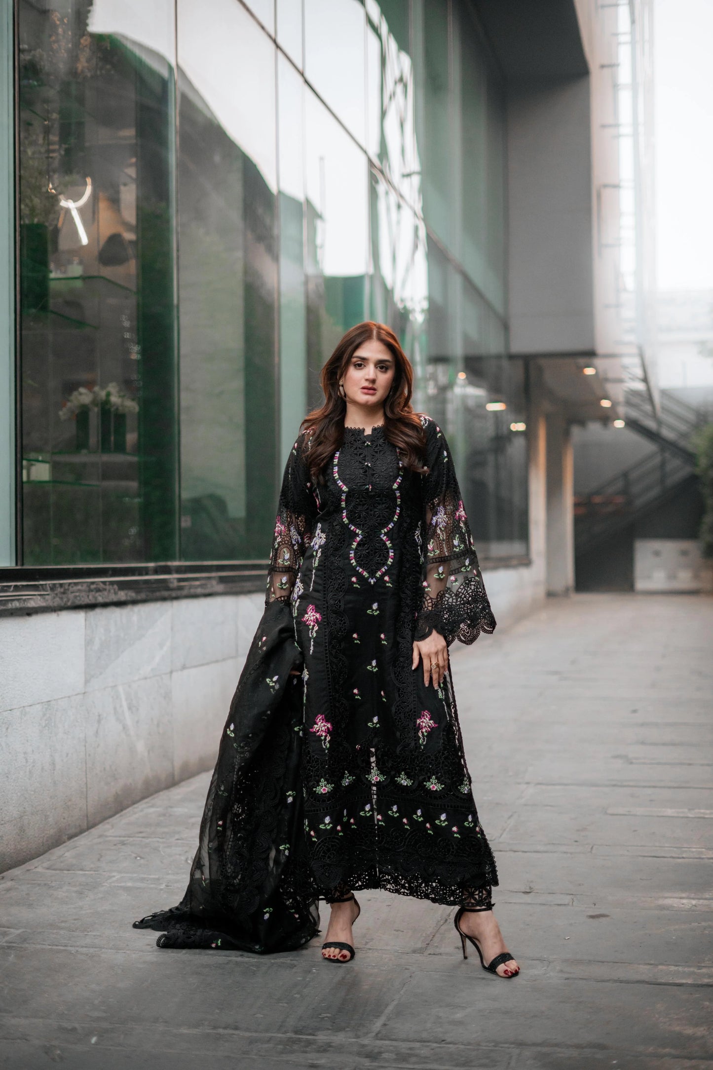 ANEELAS BLACK LAWN 3-PC (DOUBLE NECK)