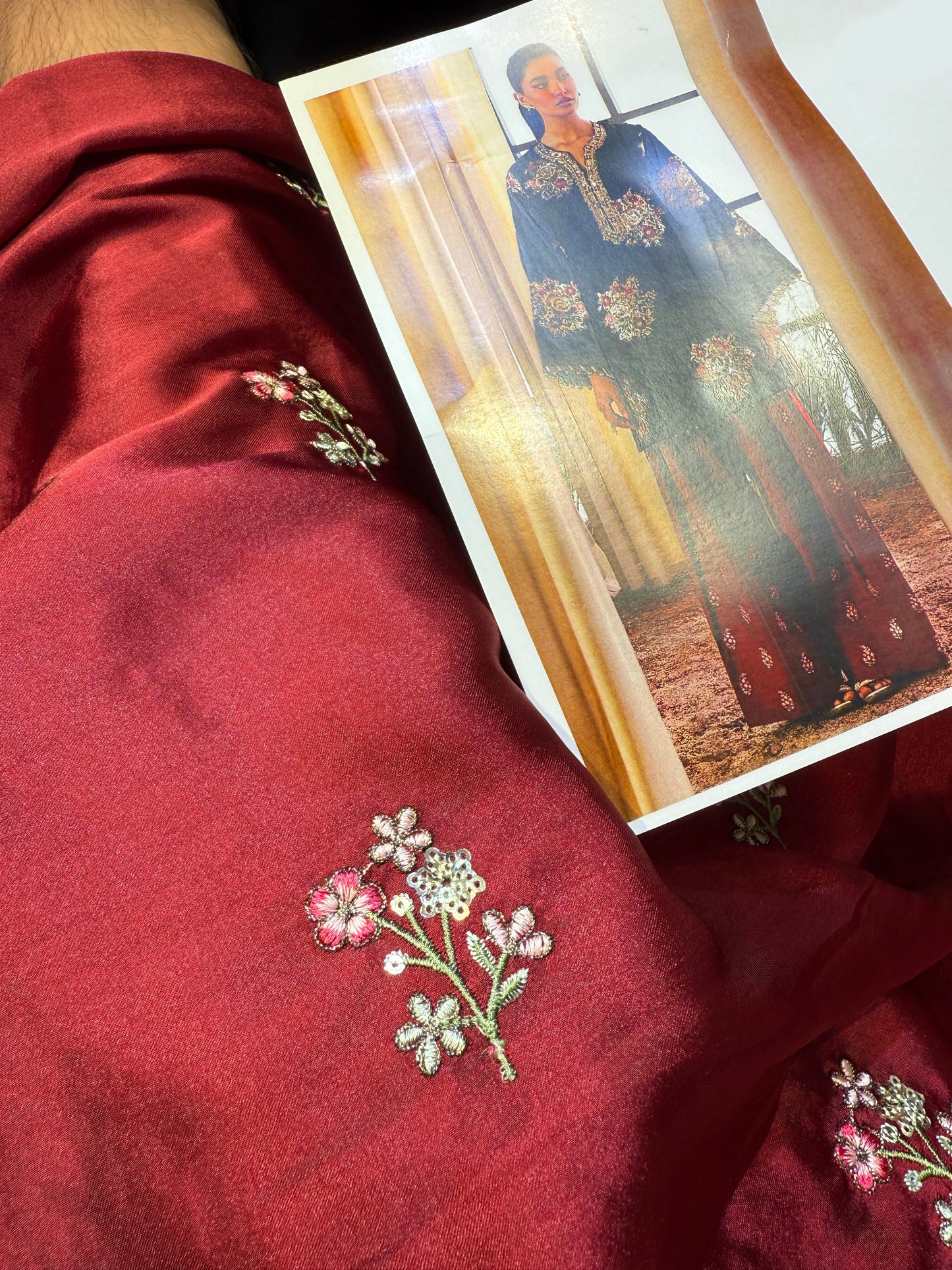 ETHNC SILK EMB BLACK