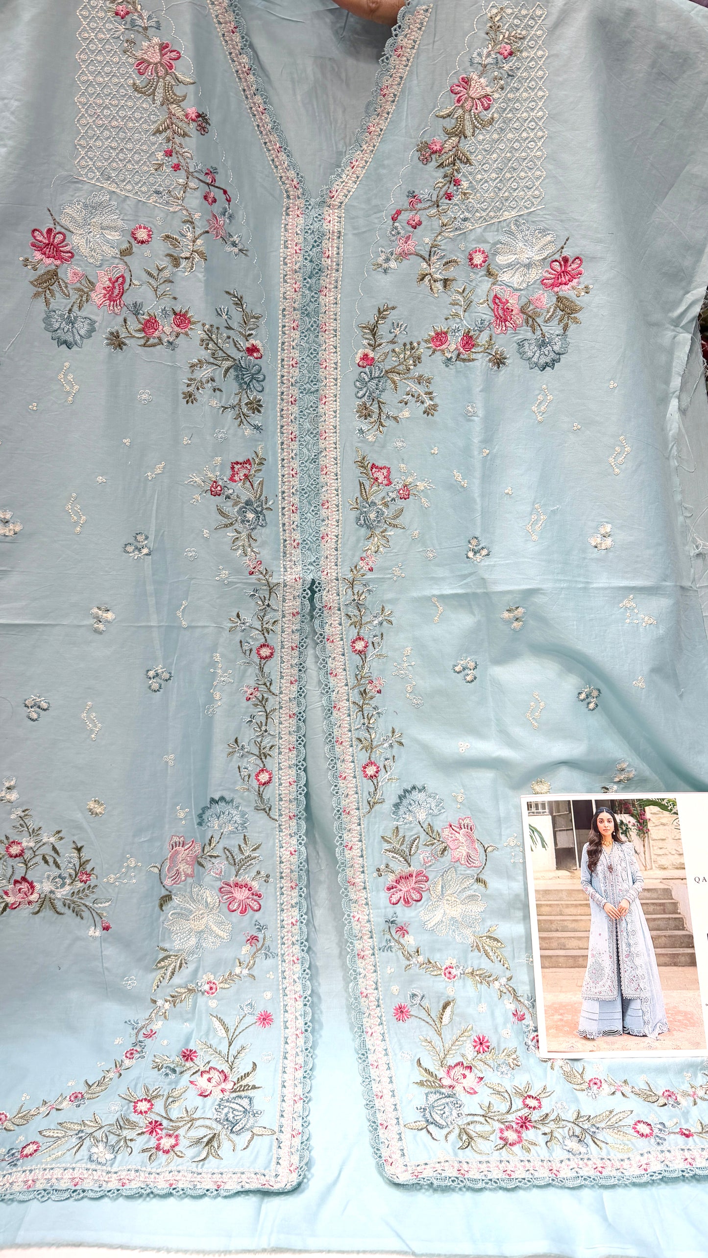 QALAMAKAR LAWN SB04
