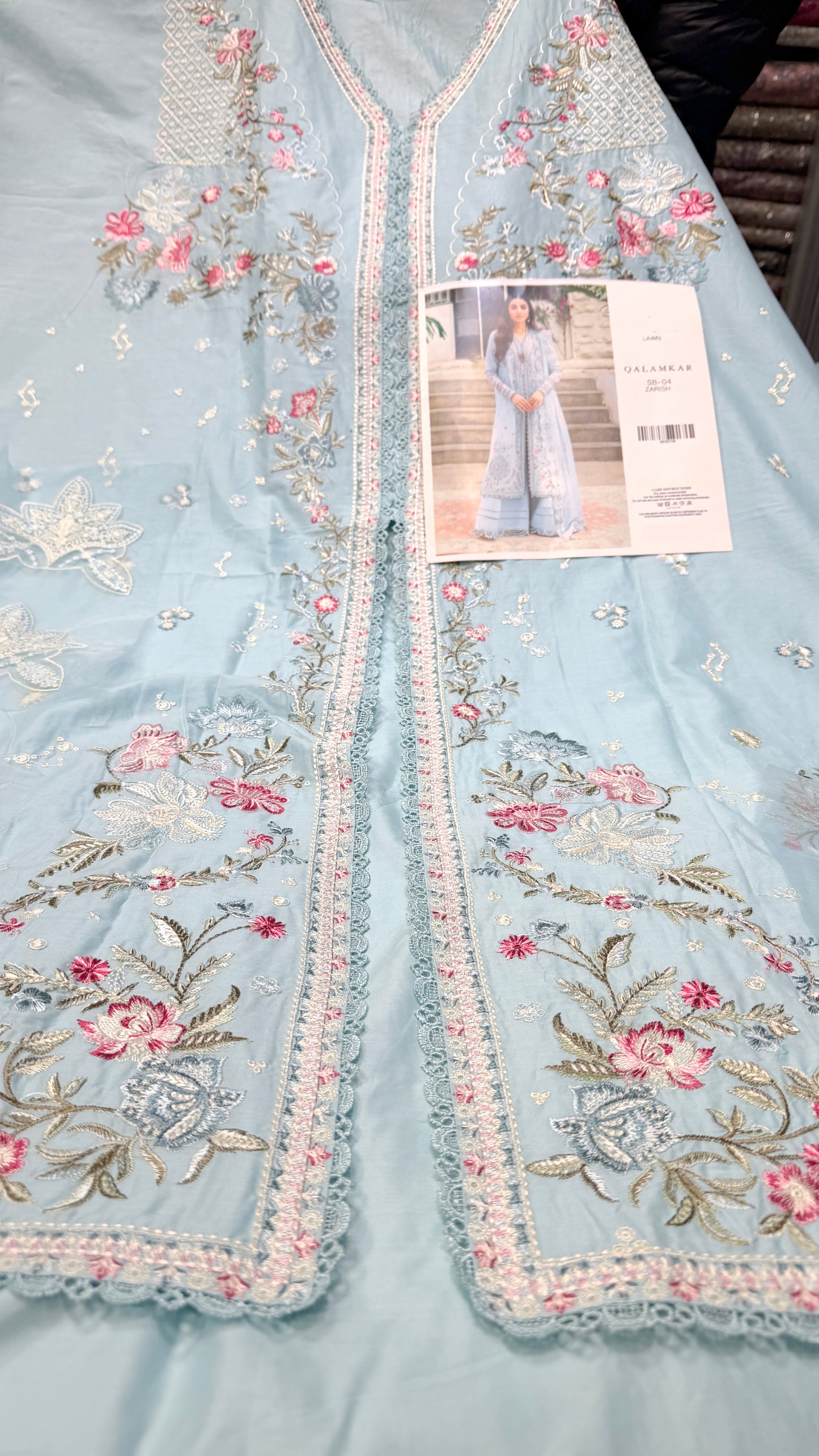 QALAMAKAR LAWN SB04
