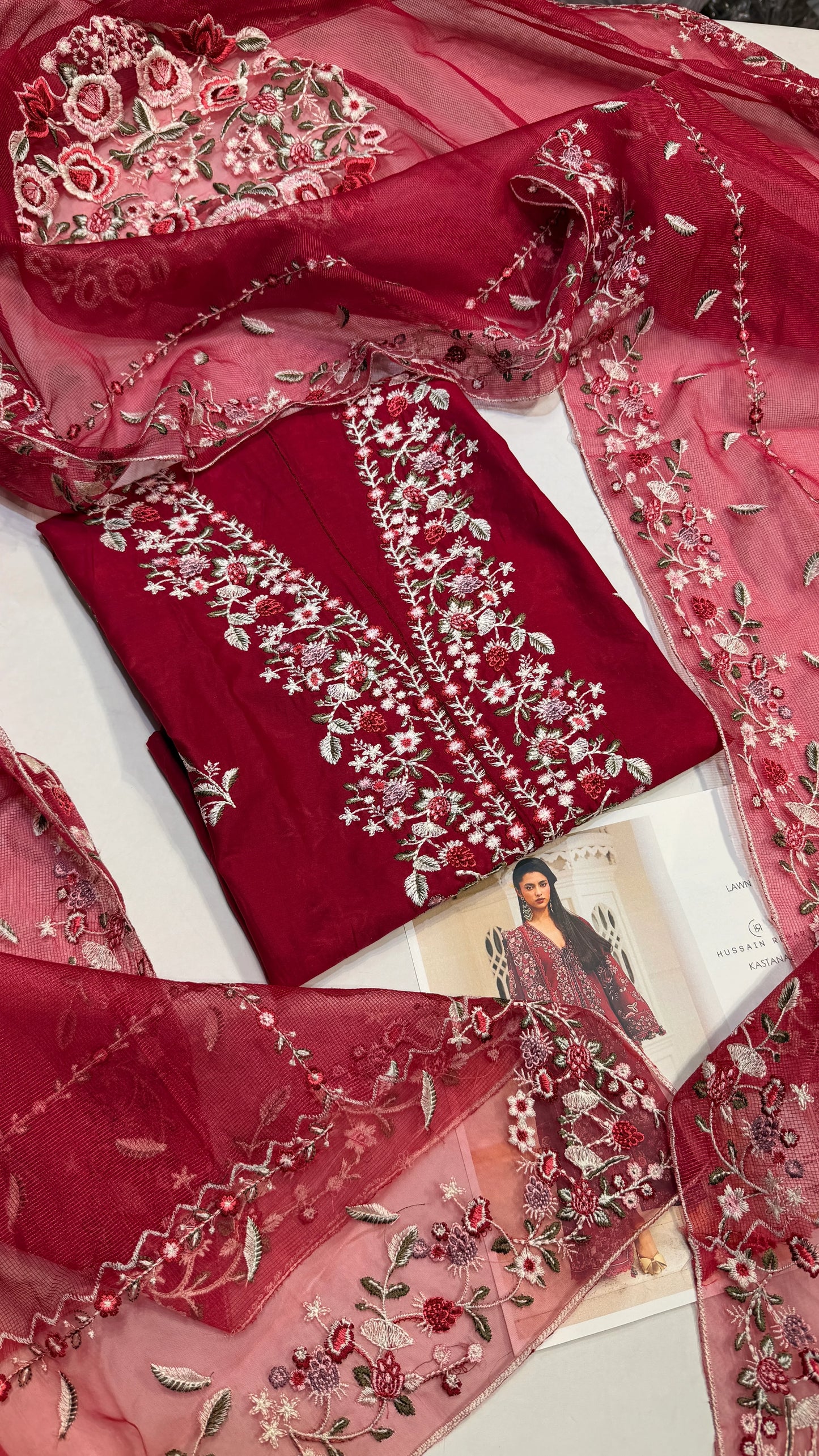 HUSSAIN REHAR LAWN KASTANA