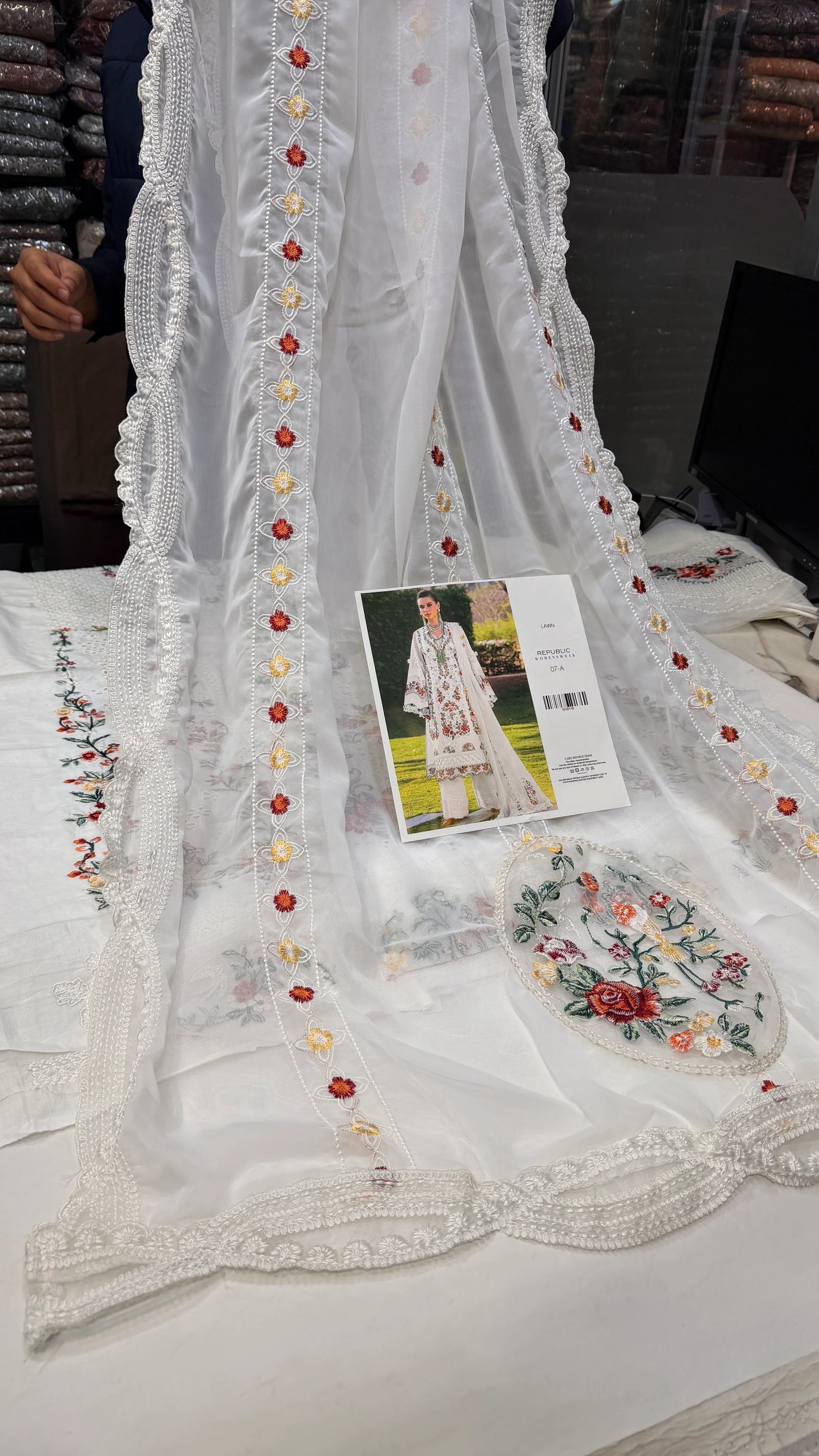 REPUBLIC LAWN MIRA WHITE