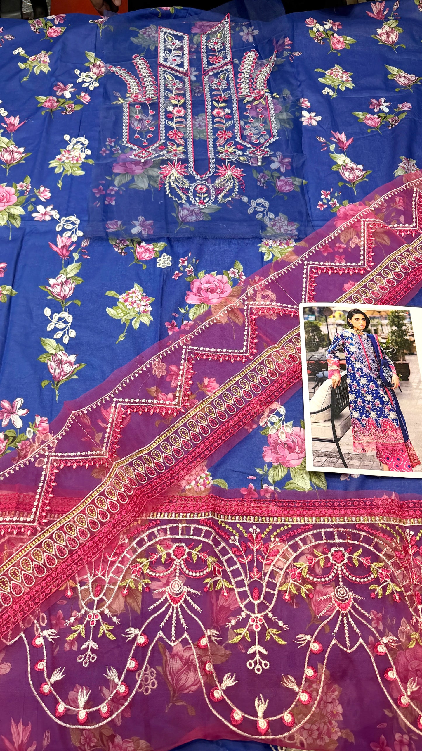 MAHNUR LAWN BLUE