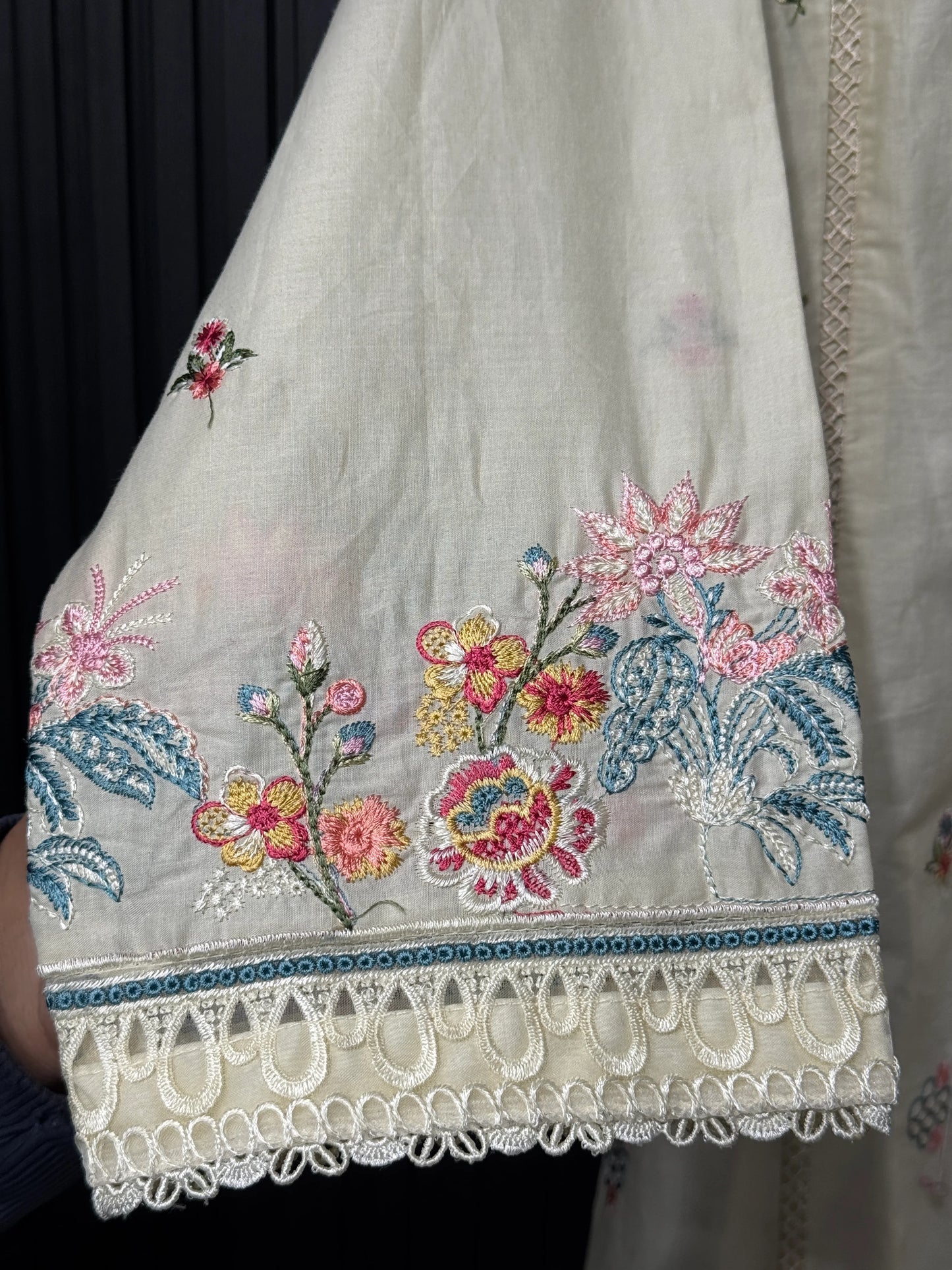 QALAMKAR LAWN RIMSHA RTW