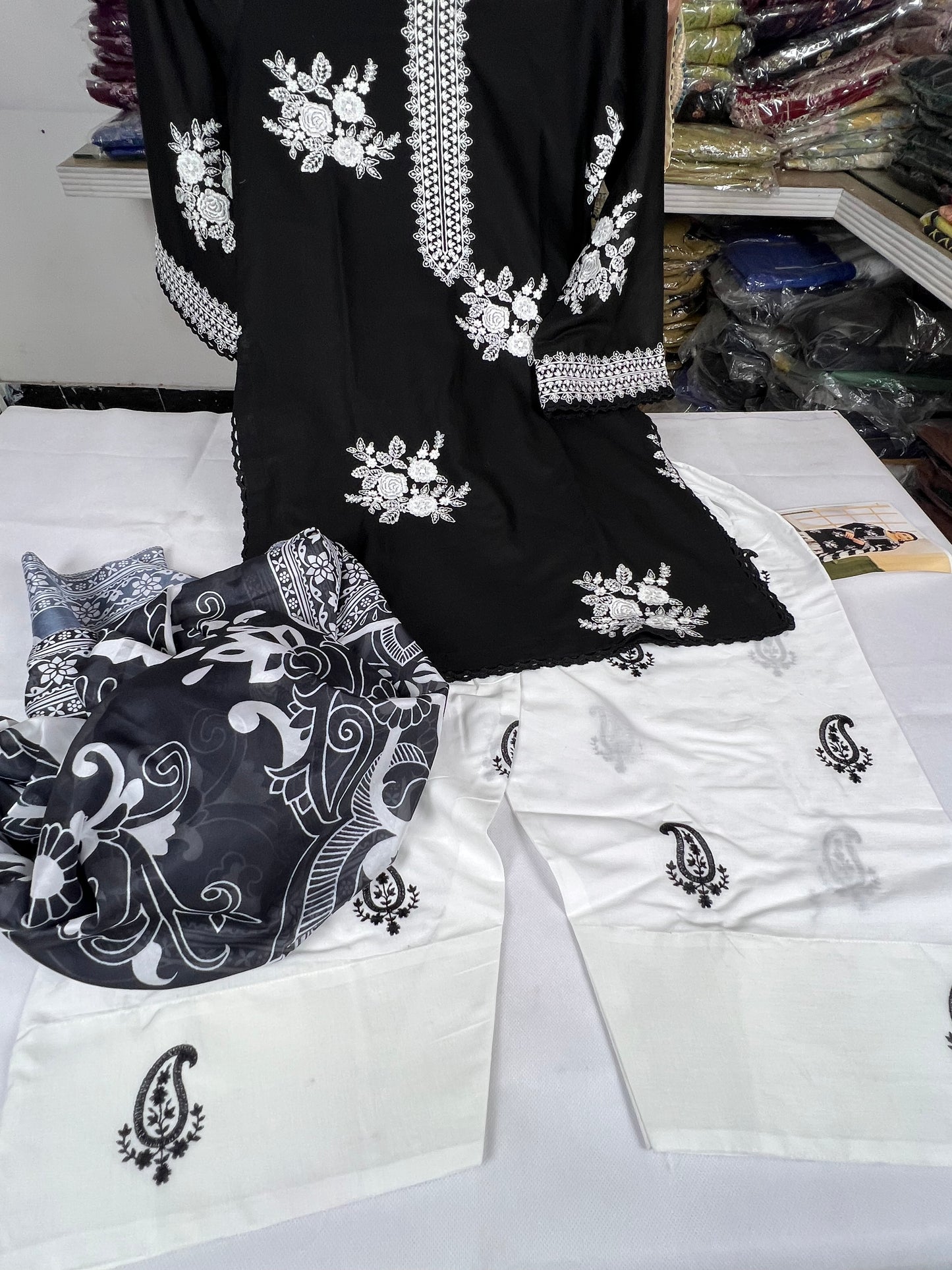 ZARA SHAHJAHAN BLACK & WHITE  UNSTICHED