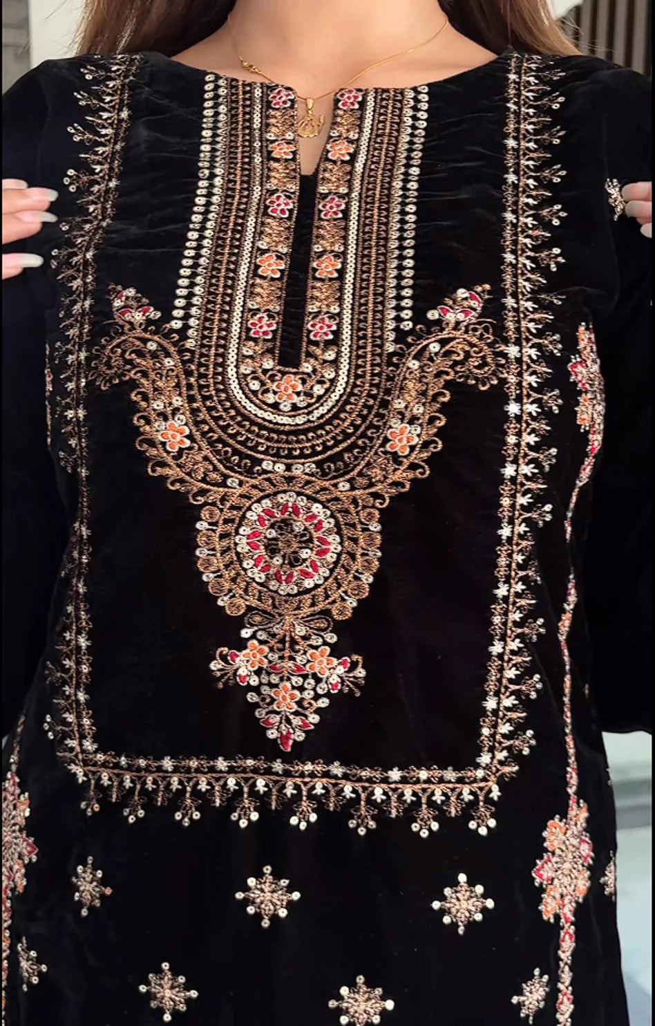 MARIA.B VELVET 01 BLACK