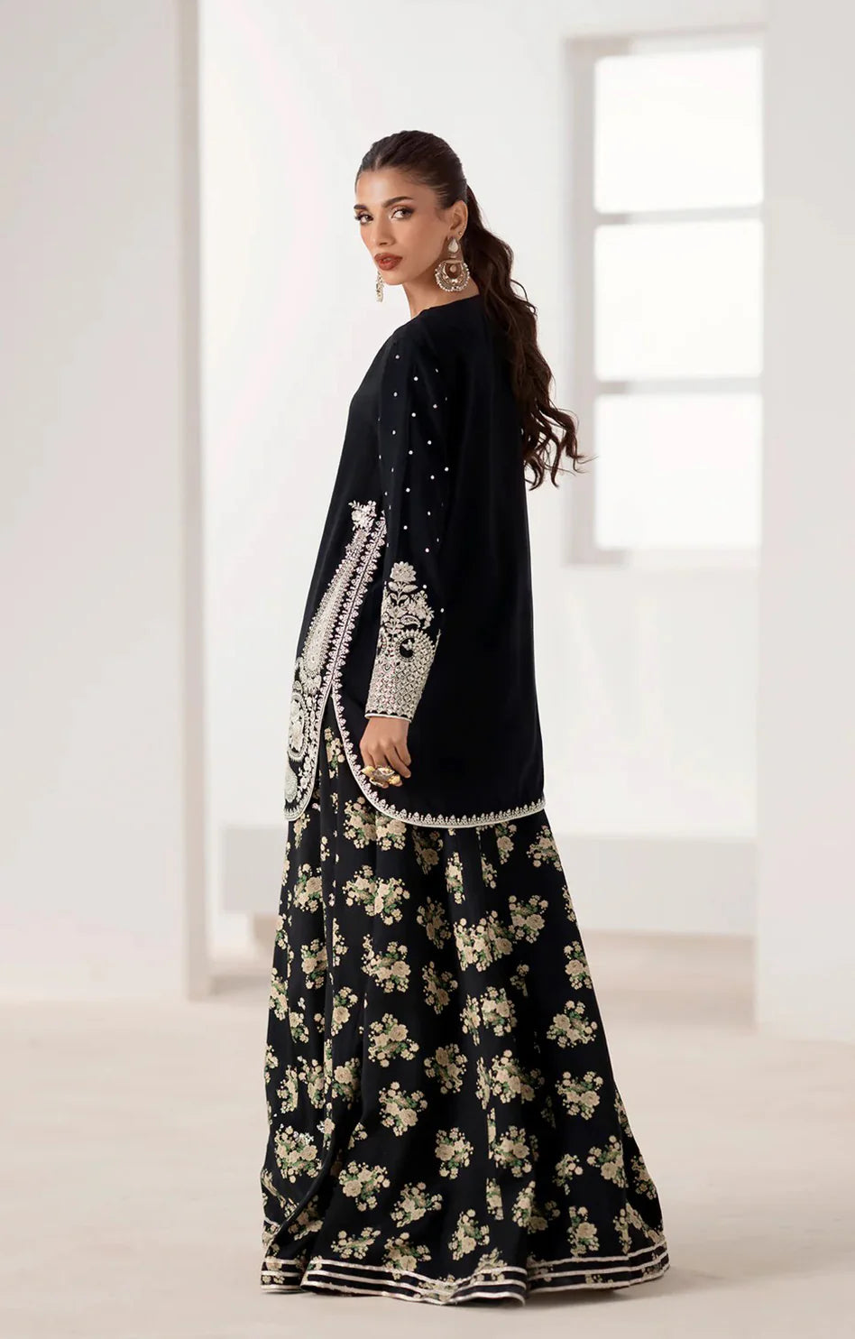 ETHNC VELVET BLACK 2PC